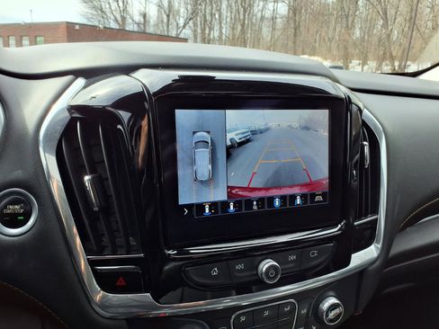 Used 2021 Chevrolet Traverse RS image 10