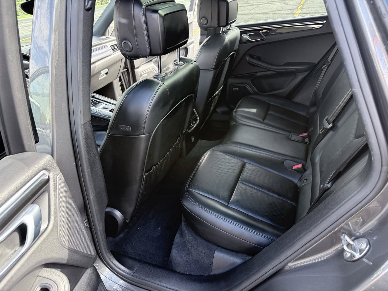 Used 2018 Porsche Macan S AWD/4WD image 11