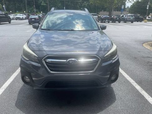 Used 2019 Subaru Outback 2.5i Premium AWD/4WD image 1