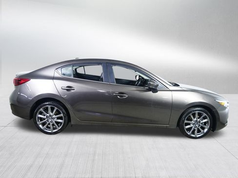 Used 2018 MAZDA MAZDA3 Grand Touring w/ Premium Equipment Package image 8