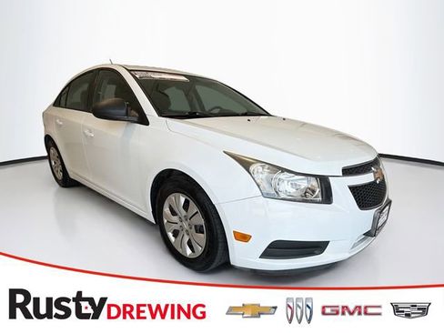 Used 2013 Chevrolet Cruze LS FWD image 1