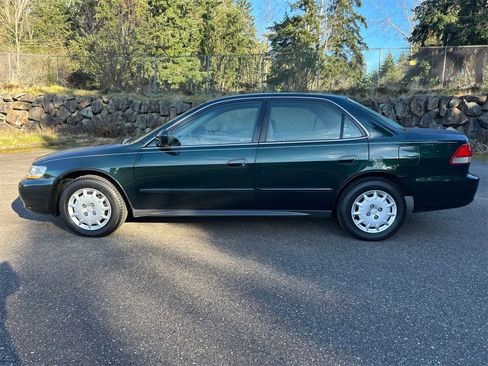 Used 2001 Honda Accord LX image 2