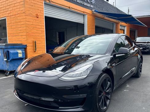 Used 2019 Tesla Model 3 Long Range RWD image 1