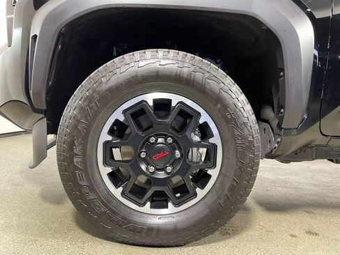 Certified 2025 Toyota Tacoma 4x4 Double Cab Hybrid image 11