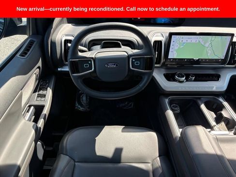 Used 2025 Ford Expedition Max Active RWD image 24