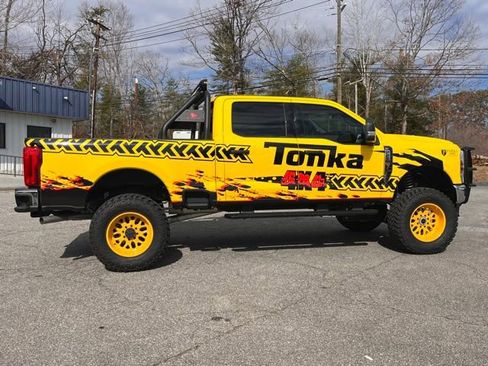 New 2024 Ford F250 XLT image 4