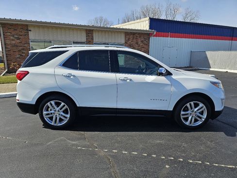 Used 2019 Chevrolet Equinox Premier image 2