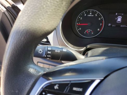 Used 2023 Kia Seltos LX AWD/4WD image 25