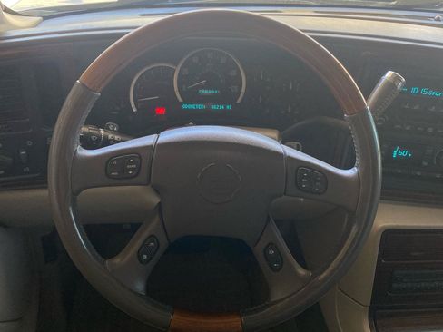Used 2003 Cadillac Escalade 2WD image 12