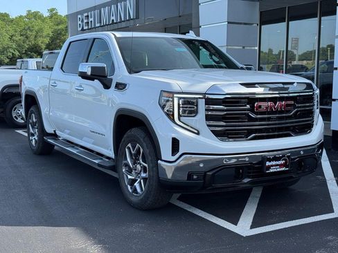 New 2026 GMC Sierra 1500 SLT w/ SLT Premium Plus Package AWD/4WD image 2