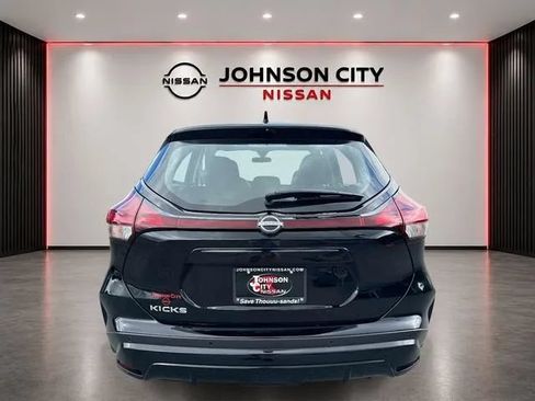 Used 2025 Nissan Kicks Play S FWD image 6