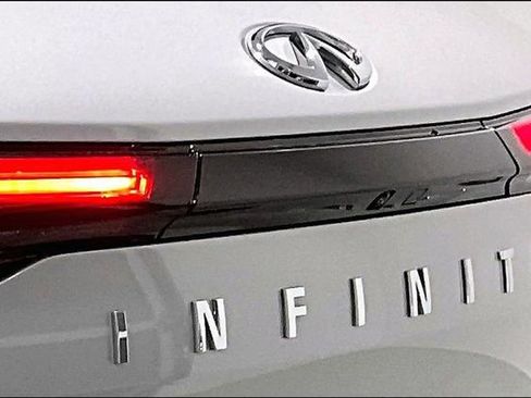 Used 2023 INFINITI QX60 Luxe image 40