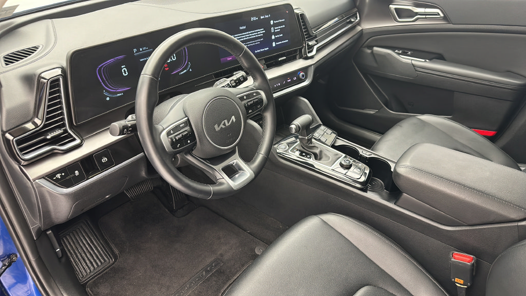 Used 2024 Kia Sportage EX AWD/4WD image 11