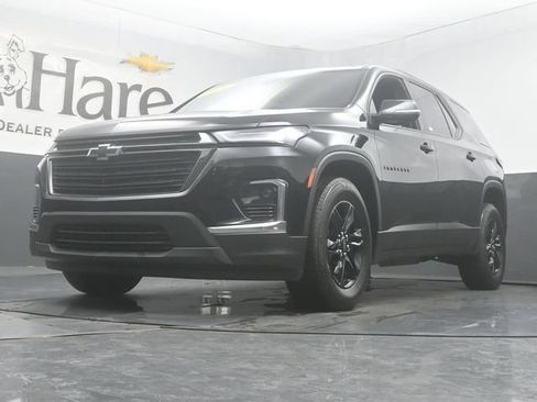 Used 2023 Chevrolet Traverse LT FWD image 4
