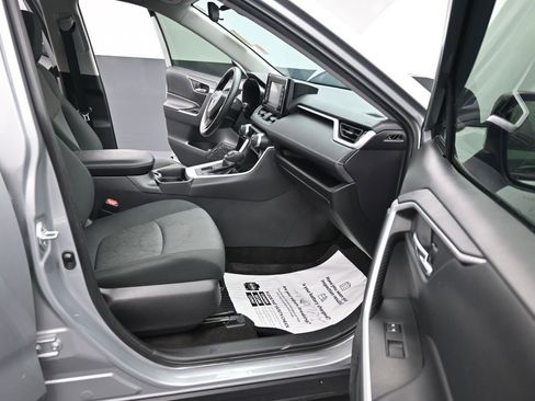Used 2021 Toyota RAV4 XLE image 25