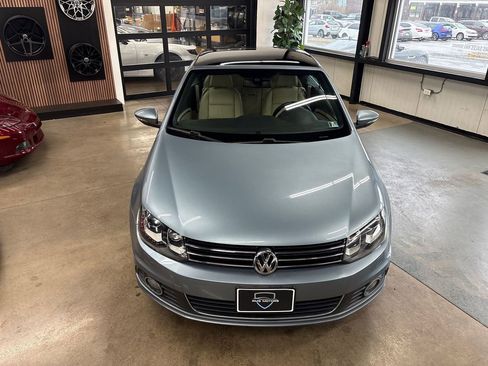 Used 2012 Volkswagen Eos Executive image 27