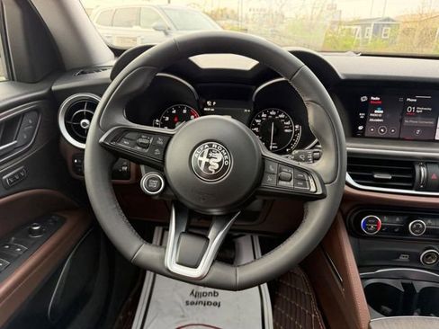 Used 2021 Alfa Romeo Stelvio Ti image 10