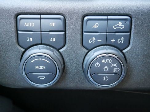 Certified 2025 Chevrolet Silverado 2500 High Country w/ High Country Premium Package image 34