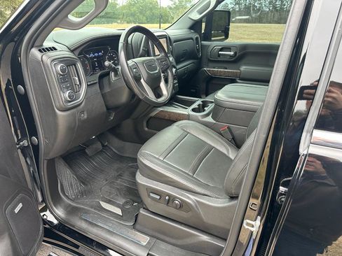 Used 2023 GMC Sierra 2500 Denali w/ Denali Ultimate Package image 12