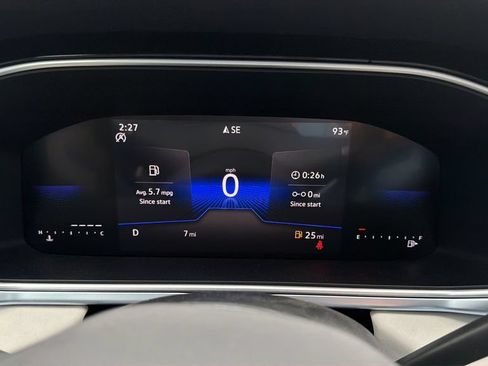 New 2026 Volkswagen Taos SE FWD image 33