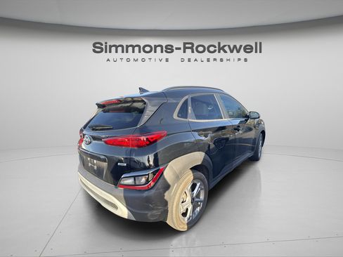 Used 2023 Hyundai Kona SEL w/ Winter Weather Package AWD/4WD image 4