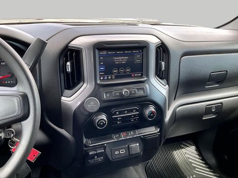 Used 2022 Chevrolet Silverado 2500 Custom w/ Custom Value Package AWD/4WD image 7