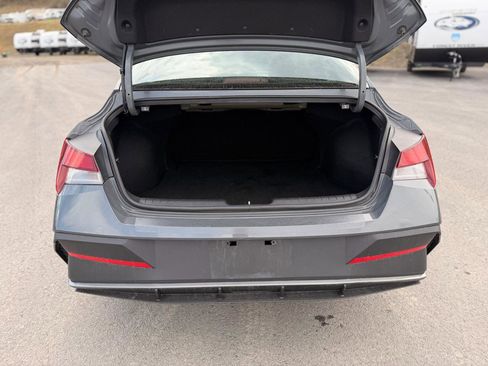 Used 2025 Hyundai Elantra Sport image 15