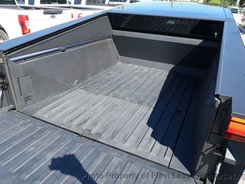 Used 2024 Tesla Cybertruck AWD Crew Cab image 22