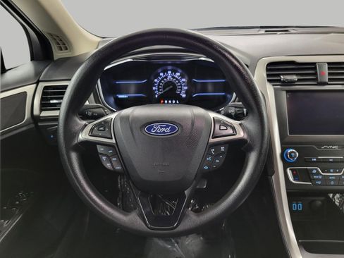 Used 2020 Ford Fusion SE FWD image 5