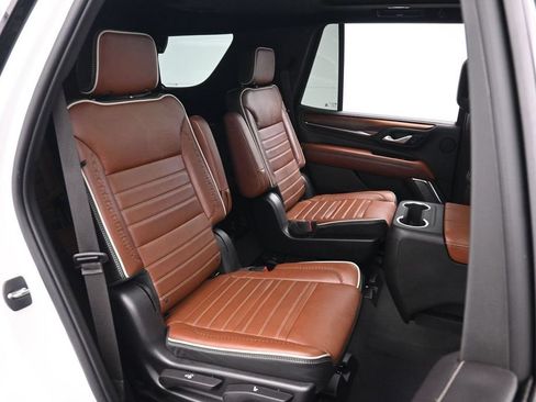Used 2023 GMC Yukon Denali Ultimate AWD/4WD image 22