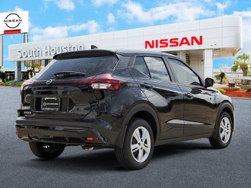 New 2025 Nissan Kicks Play S image 4