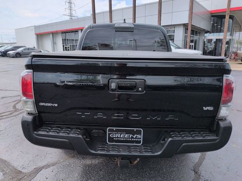 Used 2020 Toyota Tacoma TRD Off-Road image 4