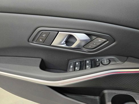 Used 2025 BMW 330i xDrive Sedan w/ M Sport Package image 20