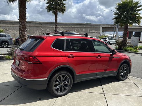 Used 2023 Volkswagen Tiguan SE FWD image 6