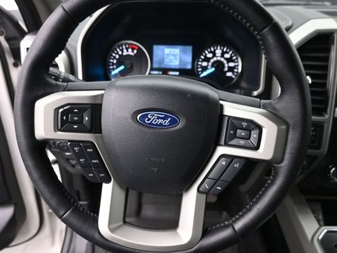 Used 2019 Ford F150 Lariat w/ Trailer Tow Package image 14