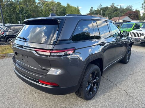 New 2025 Jeep Grand Cherokee Limited w/ Black Appearance Package image 6