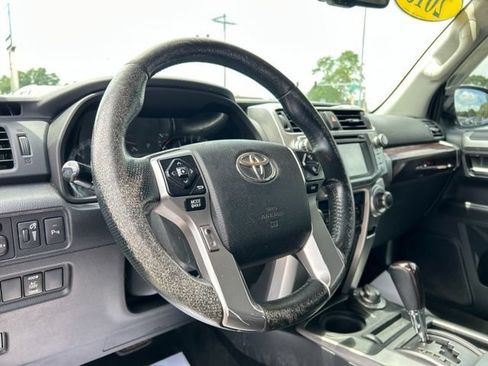 Used 2015 Toyota 4Runner Limited AWD/4WD image 31
