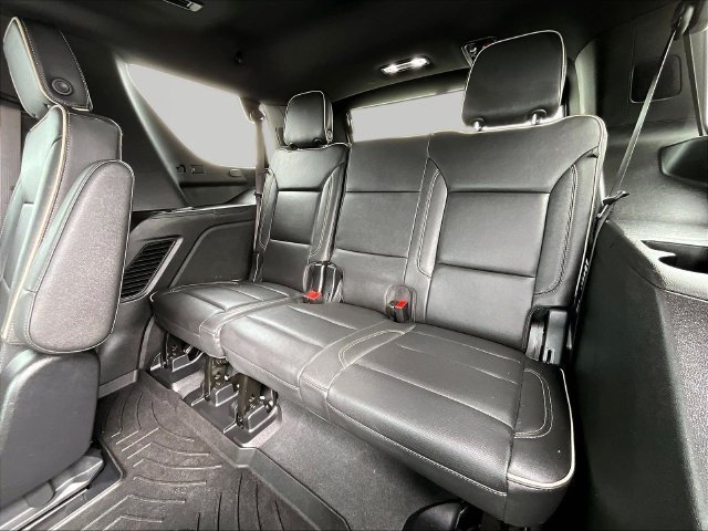 Used 2024 Chevrolet Tahoe Premier w/ LPO, Illumination Package AWD/4WD image 17