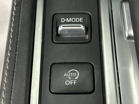 Used 2023 INFINITI QX60 Luxe w/ Performance Audio Package AWD/4WD image 25