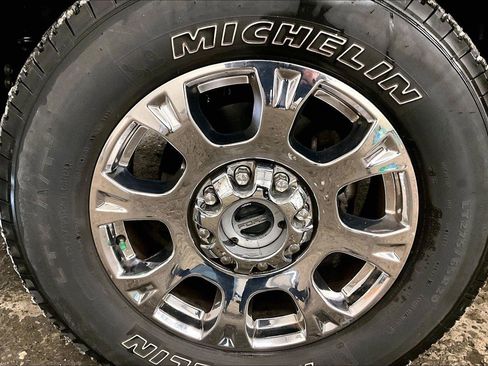 Used 2021 Ford F250 Lariat w/ Lariat Ultimate Package image 8