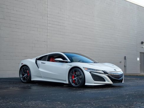 Used 2017 Acura NSX AWD/4WD image 5