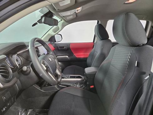 Used 2023 Toyota Tacoma SR5 AWD/4WD image 14
