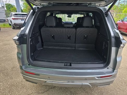 New 2026 Buick Enclave Avenir FWD image 14