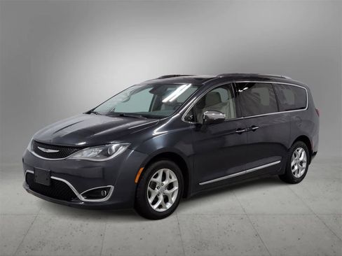 Certified 2020 Chrysler Pacifica Limited image 4