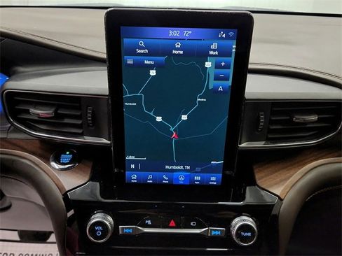 Used 2021 Ford Explorer King Ranch w/ Premium Technology Package image 25