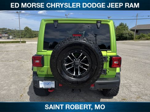 Used 2025 Jeep Wrangler Unlimited Rubicon AWD/4WD image 3