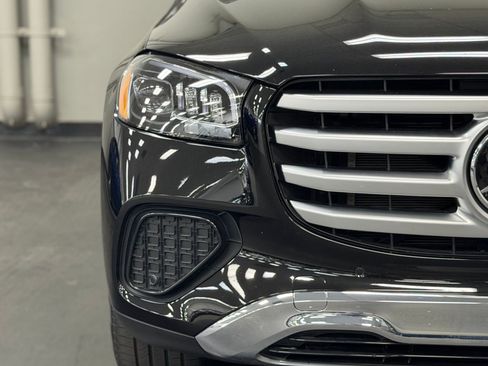 Certified 2025 Mercedes-Benz GLS 450 4MATIC image 8