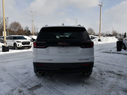 Used 2024 GMC Acadia AT4 w/ Luxury Package image 5