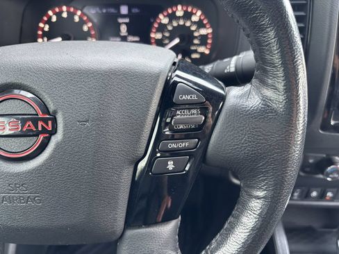 Used 2022 Nissan Frontier PRO-4X AWD/4WD image 14