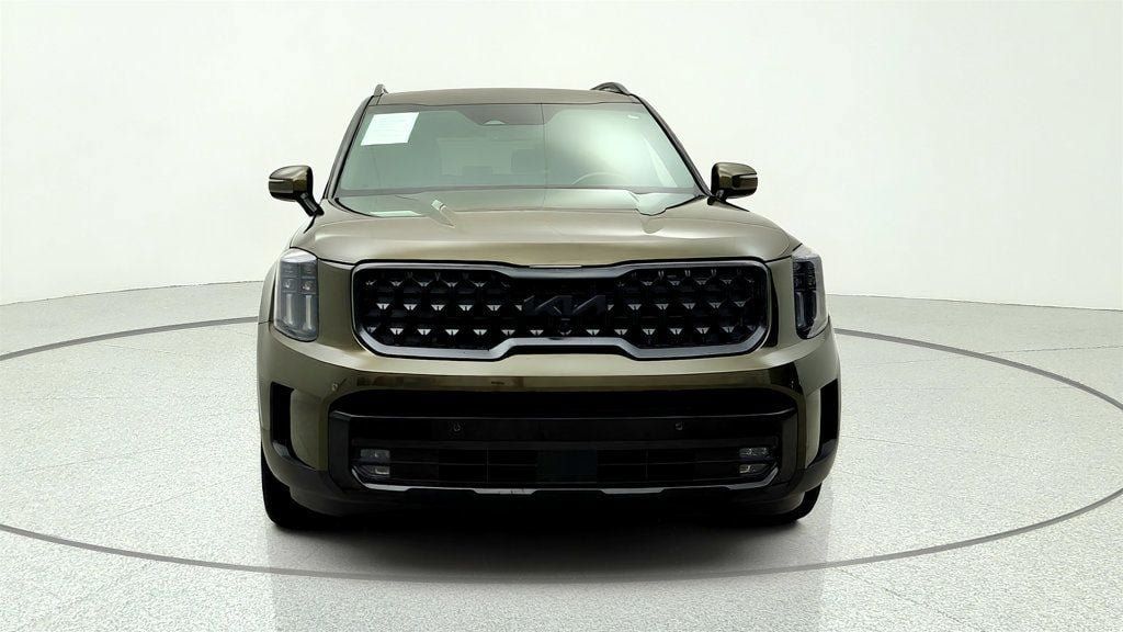 Used 2025 Kia Telluride SX X-Line AWD/4WD image 2
